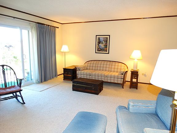 2nd image of 4030 W 97th St APT 203