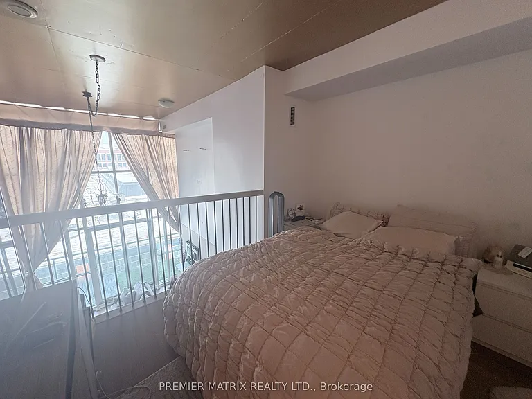 5 Hanna Ave #414 — Photo 16