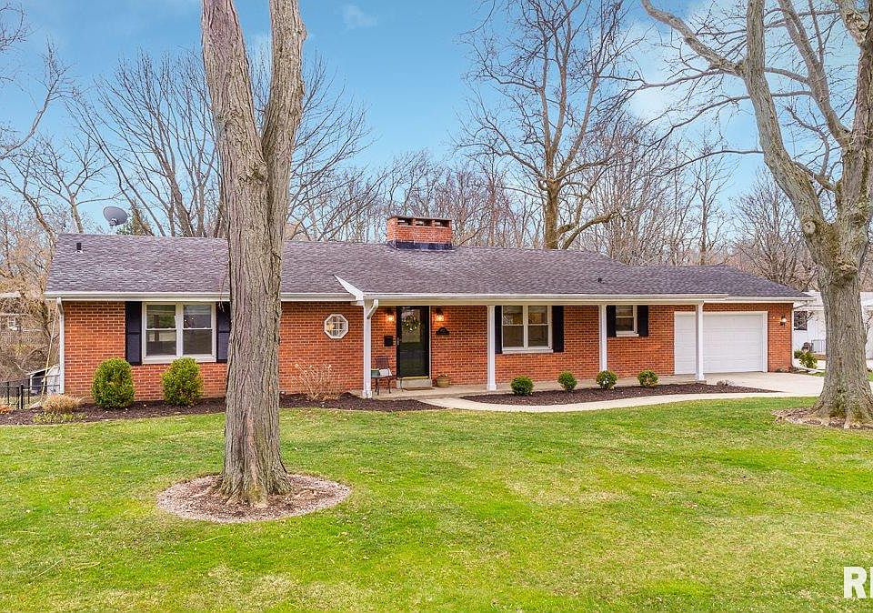 1st image of 922 W Oakglen Dr