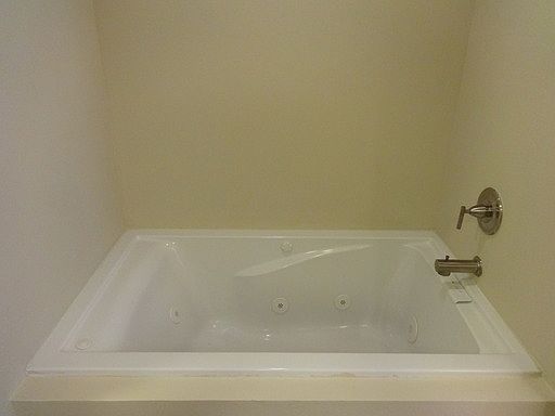 3rd image of 7127 Shady Pine Ct