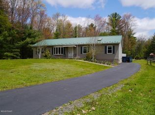 729 Blooming Grove Rd, Hawley, PA 18428
