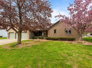 21 Kensington Ct, Appleton, WI 54915