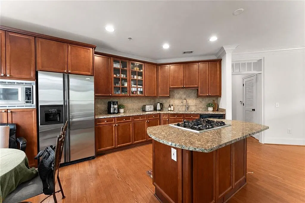 2 bed, 2.0 bath, 1404 sqft, $2,900 — Photo 2
