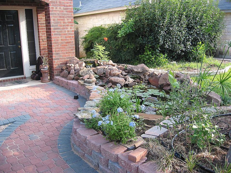 Front walkway 