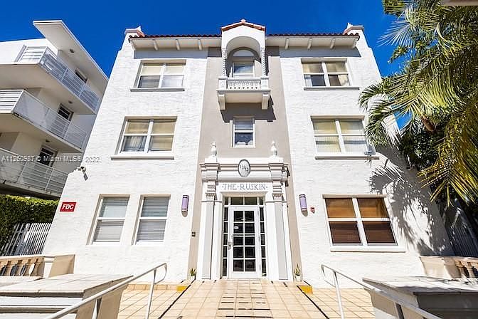 1st image of 1542 Drexel Ave APT 302