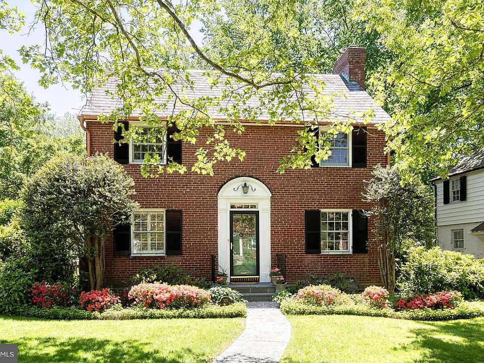 1st image of 325 Broadmoor Rd