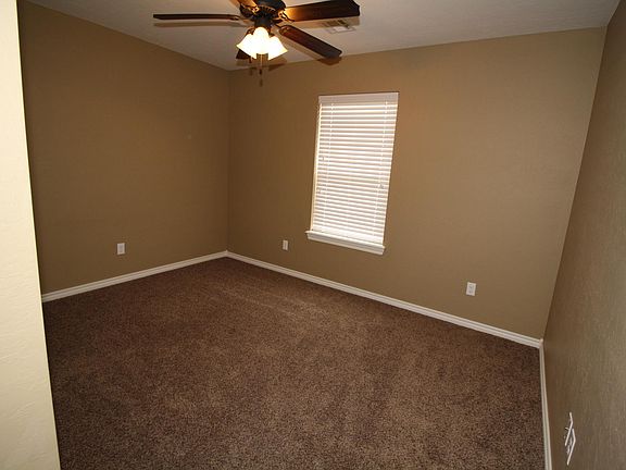 3rd image of 1217 Kensington Ln #1217