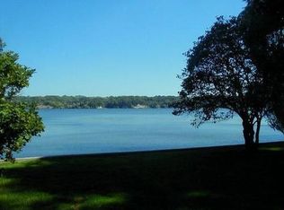 1160 Bay Shore Blvd, Irondequoit, NY 14609