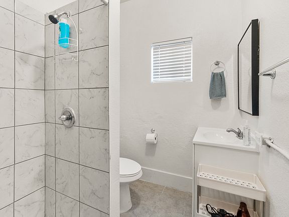 5th image of 3522 Altura Ave #C