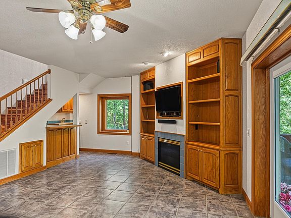 4th image of 47 Coronado Ln