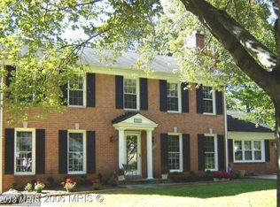 10524 Farnham Dr, Bethesda, MD 20814