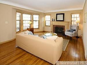 3rd image of 5836 Columbus Ave