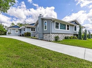 11619 Lane Park Rd, Tavares, FL 32778