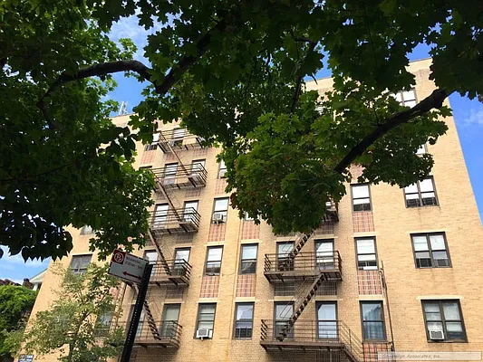 Rented by Sovereign Associates | media 57