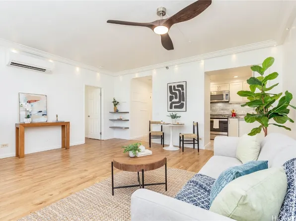 876 Curtis St APT 3907, Honolulu, HI 96813