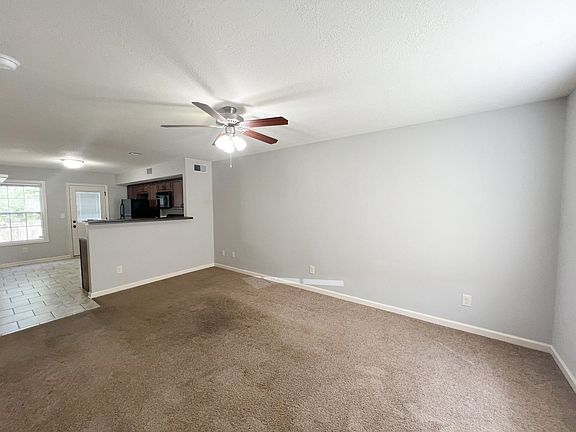 3rd image of 2268 McCormick Ln APT H