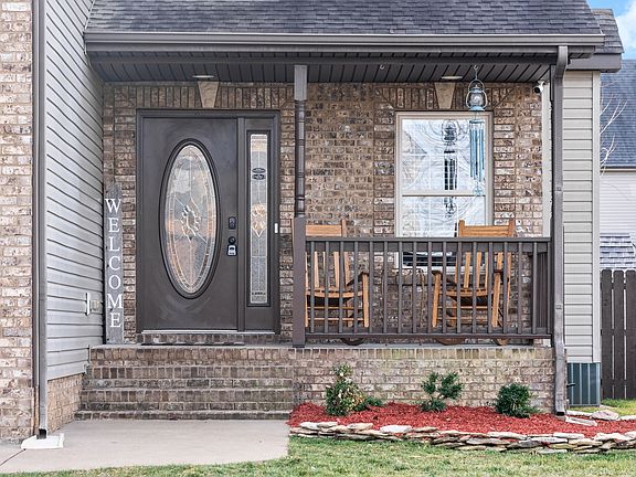 4th image of 1841 Apache Way