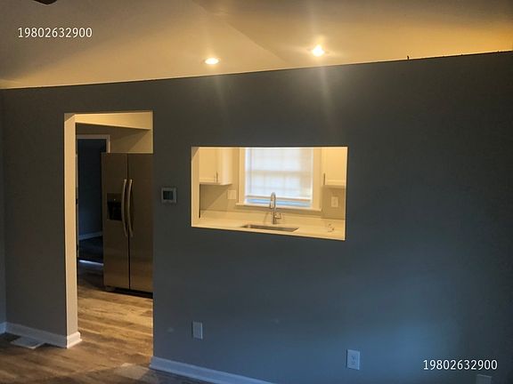 4th image of 602 Ida St