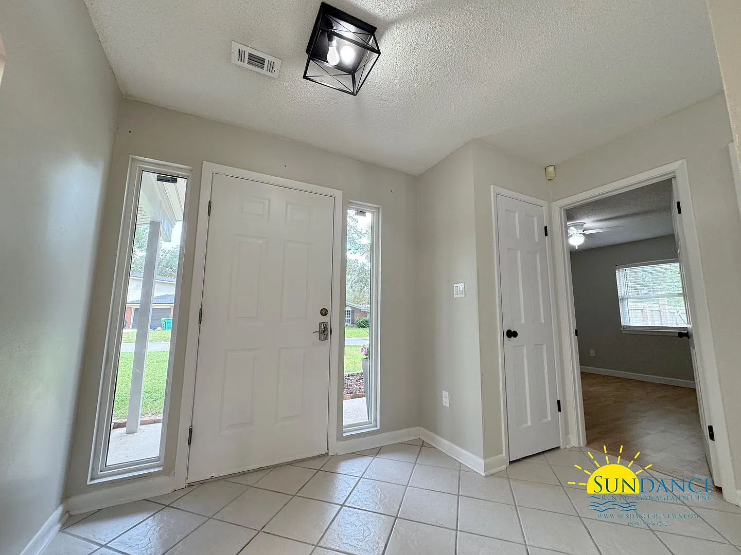 Charming 3-Bedroom Home in Palm Estates, Niceville! — Photo 2