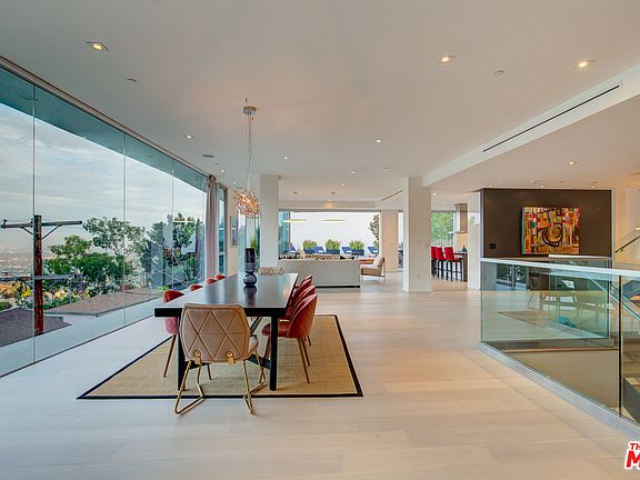 5th image of 8613 Hollywood Blvd #1