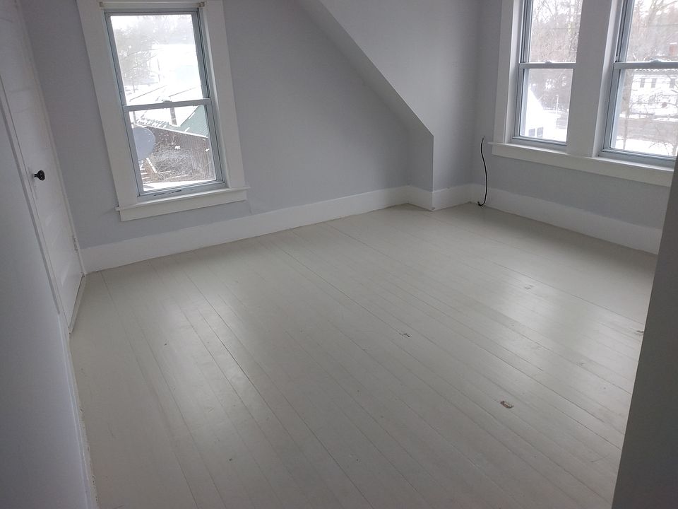 1st image of 405 Main St APT C
