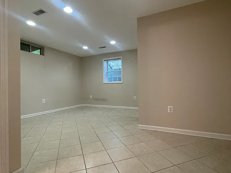 13813 Mustang Hill Ln — Photo 27