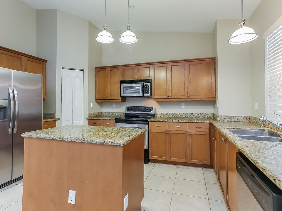 c79175ba-f23d-4b00-a047-4053851728f4-w_1500-h_1000