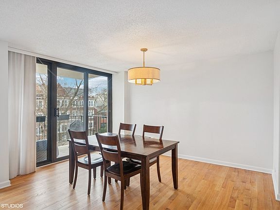 5th image of 5471 S Hyde Park Blvd APT 3B