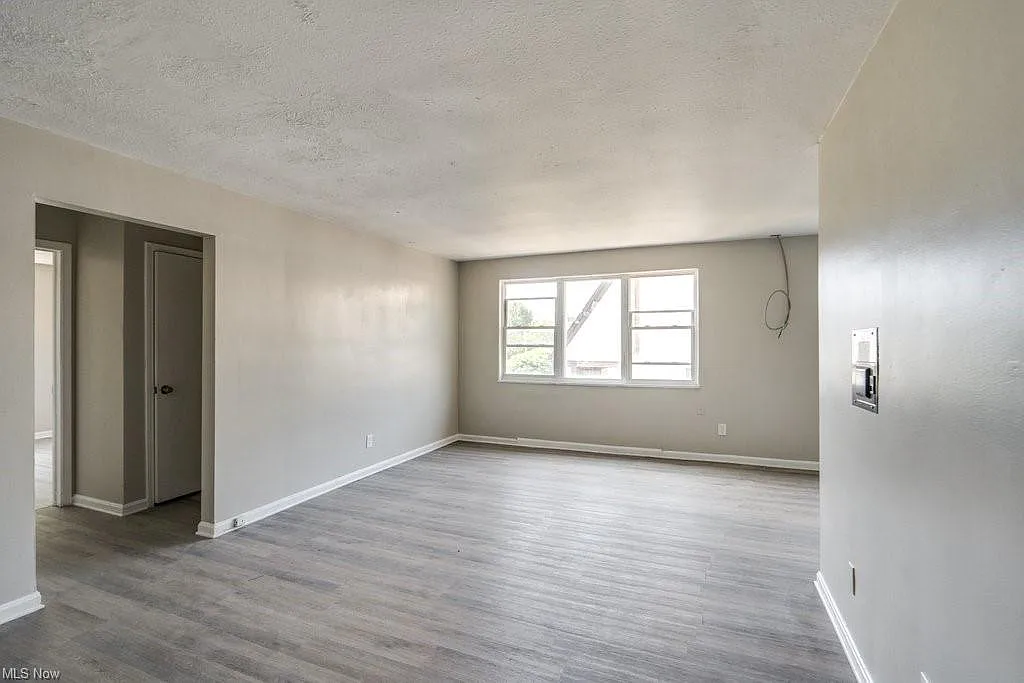 1 bed, 800 sqft, $1,100 — Photo 3