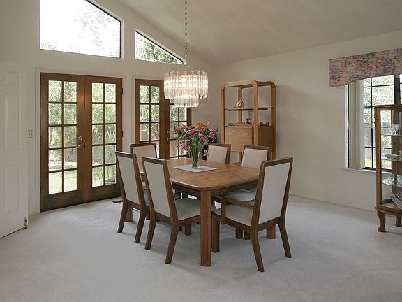 Separate Formal Dining Room