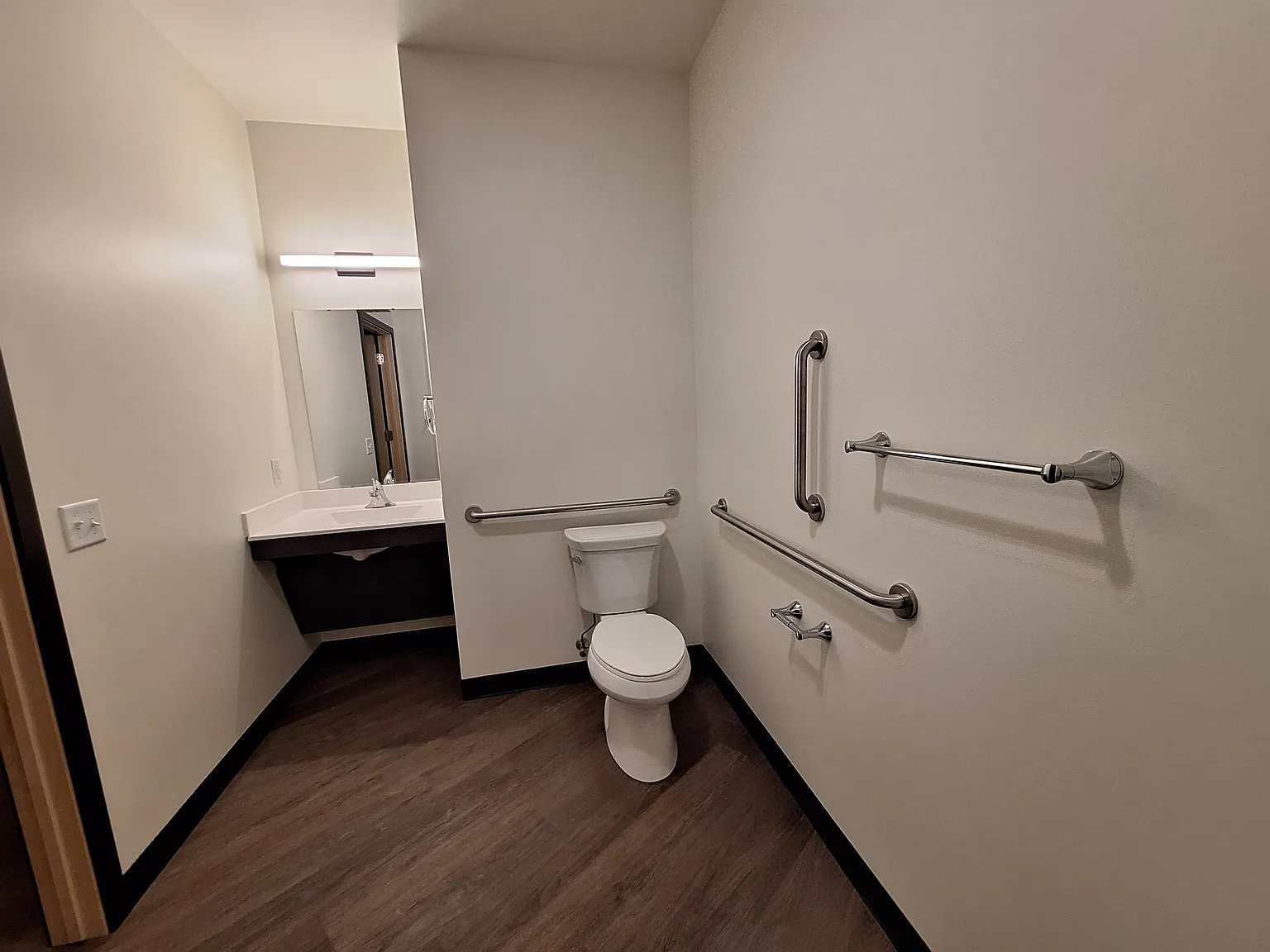 2 bed, $1,105 — Photo 3