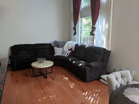 5th image of 2299 Briar Ct #2299