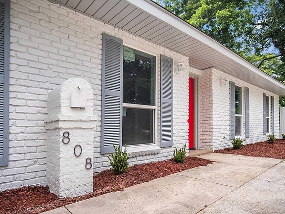 4th image of 808 Cypress Dr