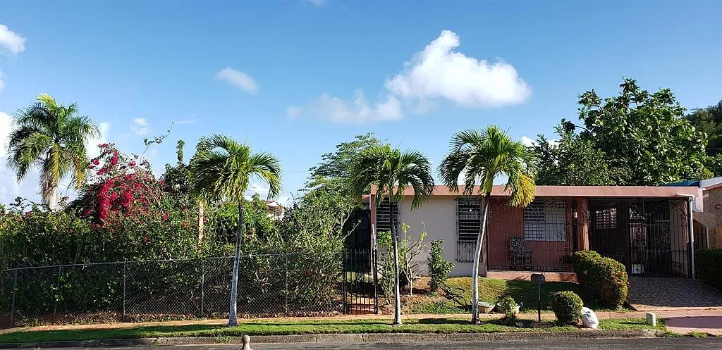 3 bed, 2.0 bath, $1,700 — Photo 2