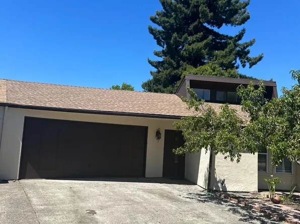 941 W 8th Street, Santa Rosa, CA 95401
