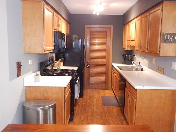 5th image of 426 Lowell Dr #426