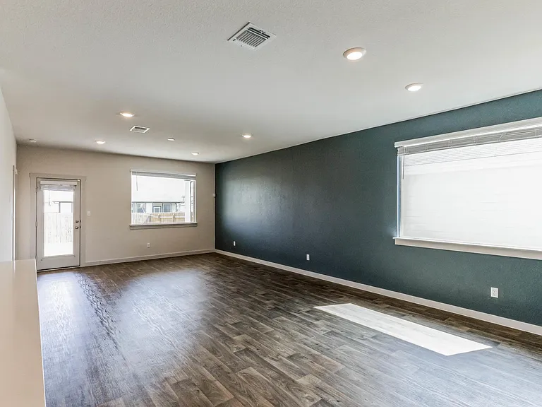217 Greens Bayou Trl — Photo 7