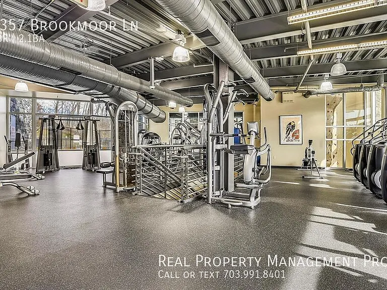 2357 Brookmoor Ln — Photo 25