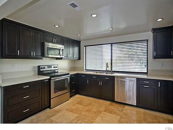 5th image of 30 Encore Ct #221