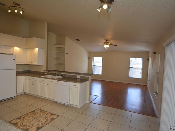 5th image of 31 Port Royal Dr