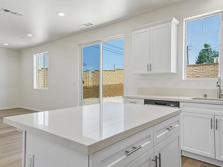 Yucaipa's New Rental Homes, Aviana Homes — Photo 68