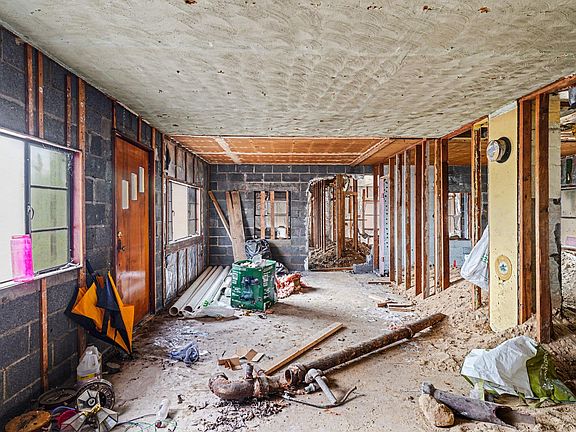 5th image of 8700 Bellevue Rd