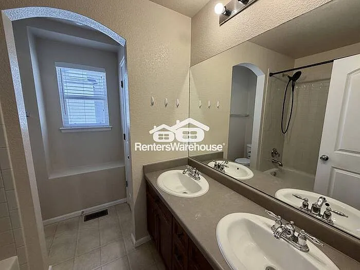 1467 S Haleyville Cir — Photo 18