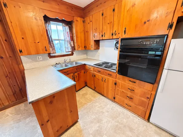111 Center St #2, Edinburg, VA 22824