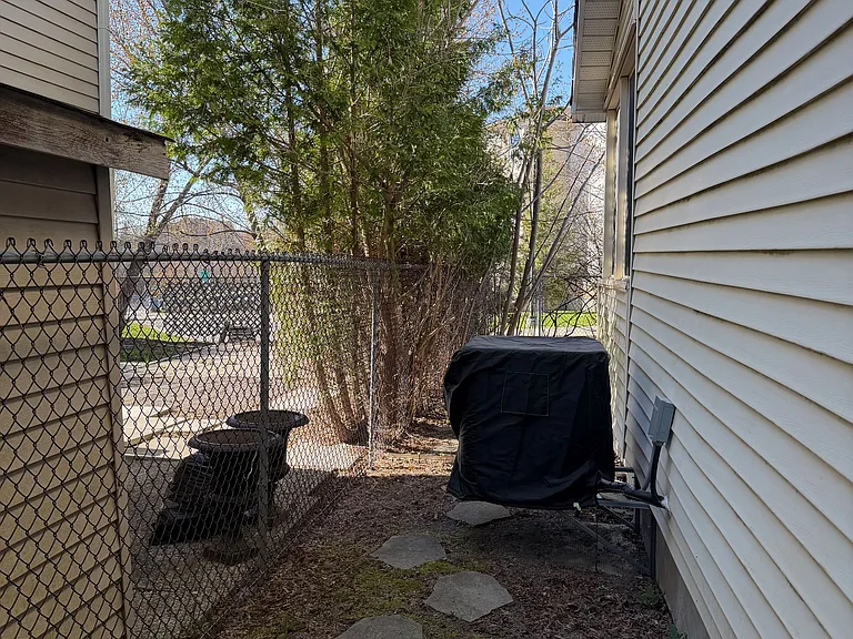 6351 Saint Louis Dr — Photo 22