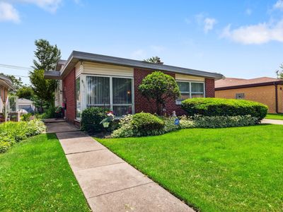 8719 Drake Ave, Skokie, IL, 60076