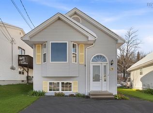 19 Bianca Ct, Halifax, NS B4E 3E2