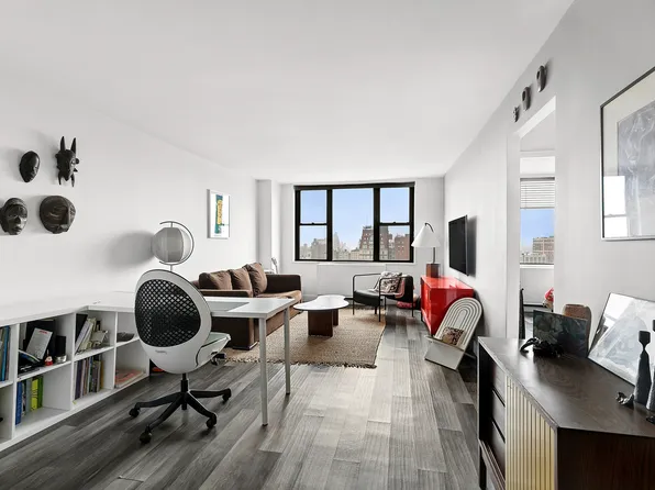 201 East 17th Street image 1 of 13