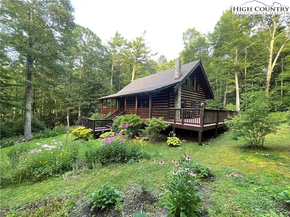 200 Parkway Trail Circle, Newland, NC 28657