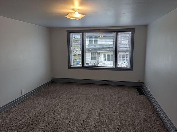 3rd image of 233 Boileau Pl APT A2